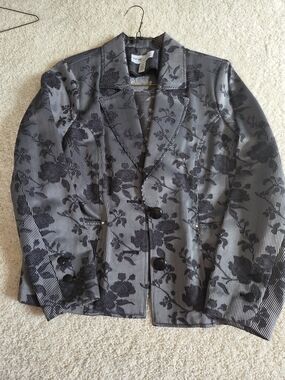 Black Floral Jacquard Blazer - Women